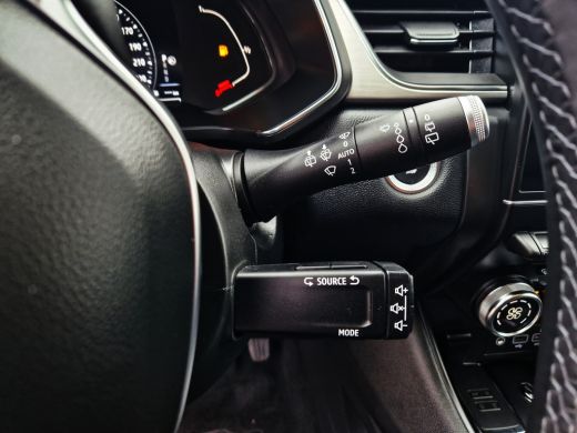 Renault Captur 1.3 TCe Intens - 140 Pk - Euro 6 - AUTOMAAT - ParkeerCamera ActivLease financial lease