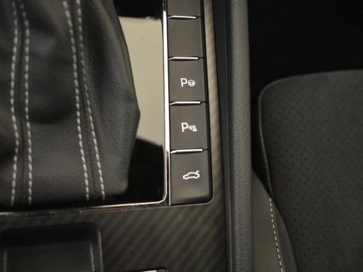 Skoda Superb Combi 1.4 TSI iV 218pk Sportline Business 1600kg trekgewicht | Adaptief cruise control | Navigati... ActivLease financial lease