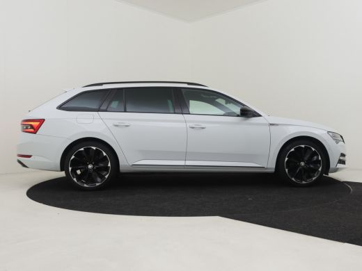 Skoda Superb Combi 1.4 TSI iV 218pk Sportline Business 1600kg trekgewicht | Adaptief cruise control | Navigati... ActivLease financial lease
