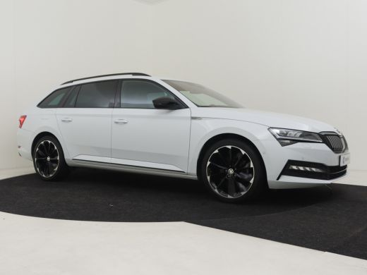 Skoda Superb Combi 1.4 TSI iV 218pk Sportline Business 1600kg trekgewicht | Adaptief cruise control | Navigati... ActivLease financial lease