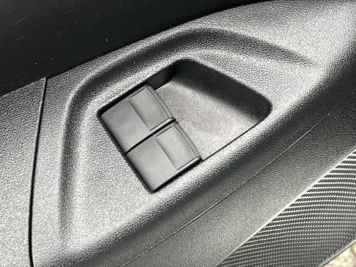 Toyota Aygo 1.0 VVT-i x-play limited | Carplay | Airco | Parkeercamera | Lederen stuurwiel | ActivLease financial lease