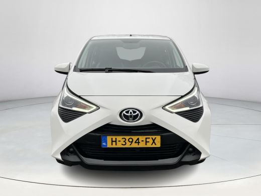 Toyota Aygo 1.0 VVT-i x-play limited | Carplay | Airco | Parkeercamera | Lederen stuurwiel | ActivLease financial lease