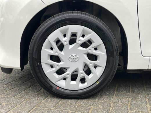 Toyota Aygo 1.0 VVT-i x-play limited | Carplay | Airco | Parkeercamera | Lederen stuurwiel | ActivLease financial lease