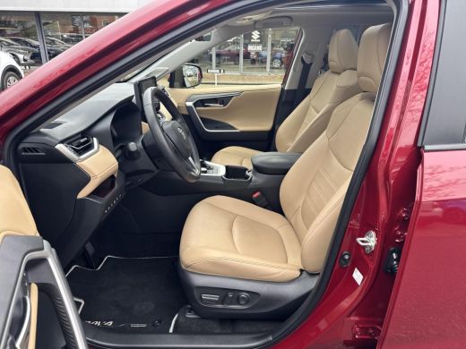 Toyota RAV4 2.5 Hybrid AWD Executive Premium | 06-10141018 Voor meer informatie ActivLease financial lease