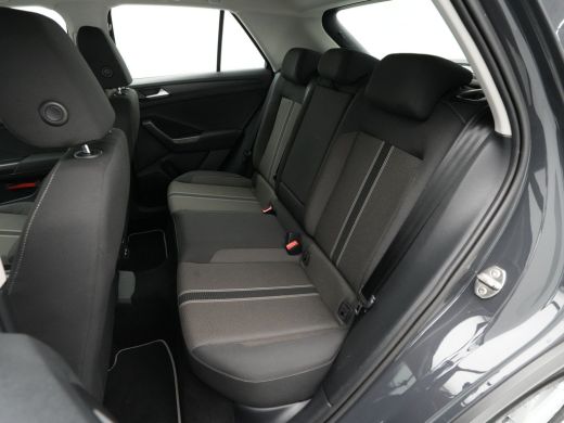 Volkswagen T-Roc 1.0 TSI Style Navi via App Pdc Acc AllSeason banden 168 ActivLease financial lease