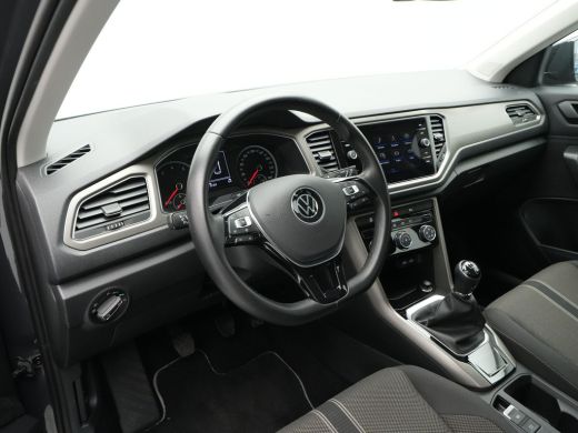Volkswagen T-Roc 1.0 TSI Style Navi via App Pdc Acc AllSeason banden 168 ActivLease financial lease