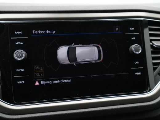 Volkswagen T-Roc 1.0 TSI Style Navi via App Pdc Acc AllSeason banden 168 ActivLease financial lease