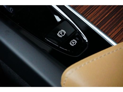 Volvo  XC60 Volvo T6 Ultimate Dark | Luchtvering | 360° Camera | Harman/Kardon | Massage & Ventilatie | Head-... ActivLease financial lease