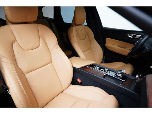 Volvo  XC60 Volvo T6 Ultimate Dark | Luchtvering | 360° Camera | Harman/Kardon | Massage & Ventilatie | Head-... ActivLease financial lease