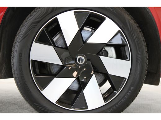 Volvo  XC60 Volvo T6 350PK Ultimate Dark | Trekhaak | 360° Camera | HUD | Keyless | Panoramadak ActivLease financial lease