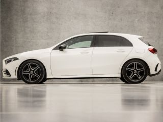 Mercedes A-Klasse 180 AMG Sport Automaat (SCHUIFDAK, APPLE CARPLAY, GROOT NAVI, CAMERA, LEDER/ALCANTARA, WIDE SCREE...