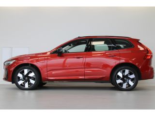 Volvo  XC60 Volvo T6 350PK Ultimate Dark | Trekhaak | 360° Camera | HUD | Keyless | Panoramadak