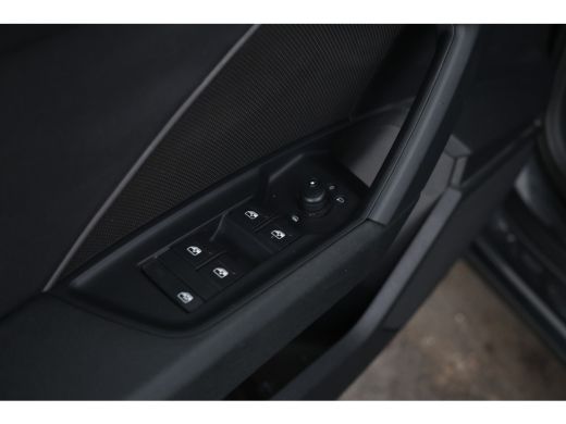Audi A3 Sportback 30 TFSI Pro Line Schuifdak, Navigatie, Virtual, Trekhaak, Leer ActivLease financial lease