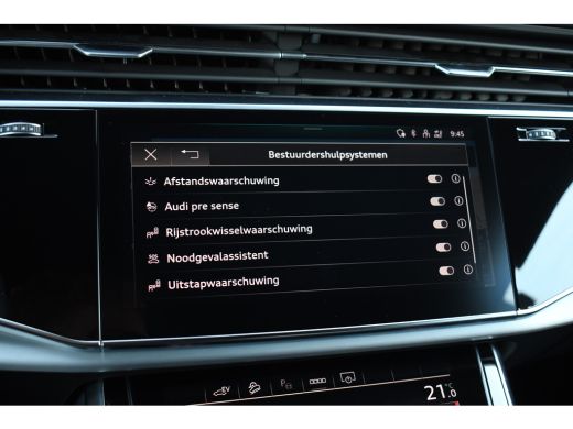Audi Q8 55 TFSI e quattro S-Line S-zetels Pano Trekhaak B&O ACC Softclose ActivLease financial lease