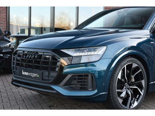 Audi Q8 55 TFSI e quattro S-Line S-zetels Pano Trekhaak B&O ACC Softclose ActivLease financial lease