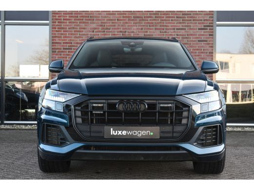 Audi Q8 55 TFSI e quattro S-Line S-zetels Pano Trekhaak B&O ACC Softclose ActivLease financial lease