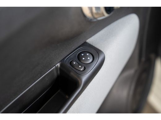 Fiat 500C 1.2 Young | Navigatie | Lichtmetalen velgen | Airco | ActivLease financial lease