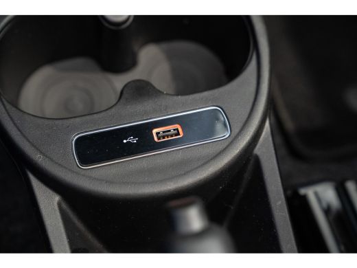 Fiat 500C 1.2 Young | Navigatie | Lichtmetalen velgen | Airco | ActivLease financial lease