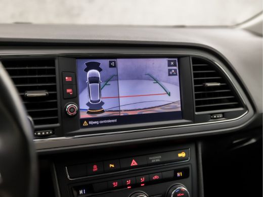 Seat León ST 1.0 TSI Sport (APPLE CARPLAY, NAVIGATIE, CLIMATE, CAMERA, KEYLESS, SPORTSTOELEN, GETINT GLAS, LAN... ActivLease financial lease