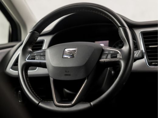 Seat León ST 1.0 TSI Sport (APPLE CARPLAY, NAVIGATIE, CLIMATE, CAMERA, KEYLESS, SPORTSTOELEN, GETINT GLAS, LAN... ActivLease financial lease