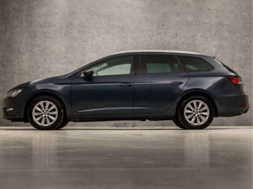 Seat León ST 1.0 TSI Sport (APPLE CARPLAY, NAVIGATIE, CLIMATE, CAMERA, KEYLESS, SPORTSTOELEN, GETINT GLAS, LAN... ActivLease financial lease