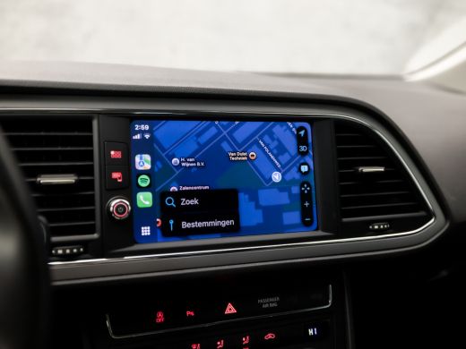 Seat León ST 1.0 TSI Sport (APPLE CARPLAY, NAVIGATIE, CLIMATE, CAMERA, KEYLESS, SPORTSTOELEN, GETINT GLAS, LAN... ActivLease financial lease