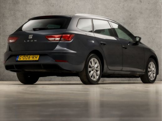 Seat León ST 1.0 TSI Sport (APPLE CARPLAY, NAVIGATIE, CLIMATE, CAMERA, KEYLESS, SPORTSTOELEN, GETINT GLAS, LAN... ActivLease financial lease
