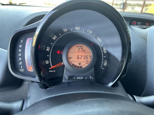 Toyota Aygo 1.0 VVT-i x-play ActivLease financial lease