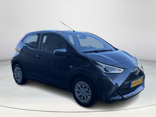 Toyota Aygo 1.0 VVT-i x-play ActivLease financial lease