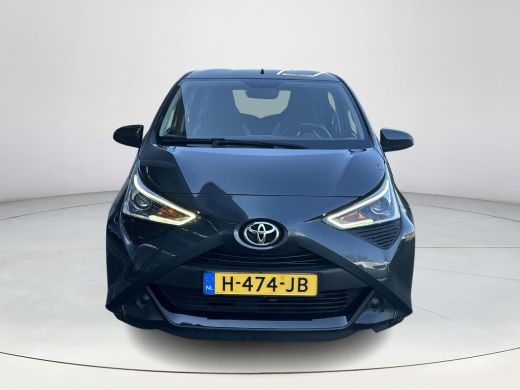 Toyota Aygo 1.0 VVT-i x-play ActivLease financial lease