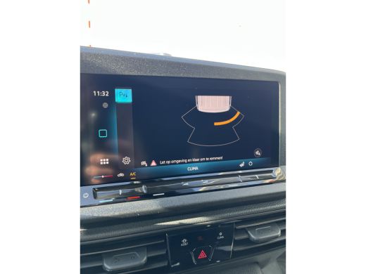 Volkswagen Caddy Maxi BPM VRIJ | 75 PK | Airco | Trekhaak | Apple Carplay | PDC achter ActivLease financial lease