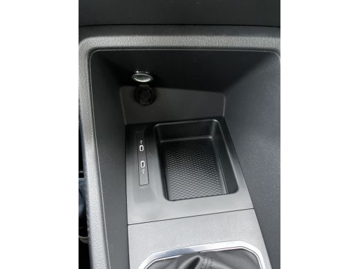 Volkswagen Caddy BPM VRIJ | 102 PK | Airco | Trekhaak | Apple Carplay | PDC achter ActivLease financial lease