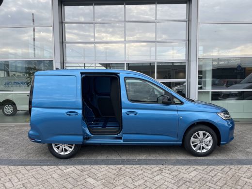 Volkswagen Caddy BPM VRIJ | Style | 123 PK | DSG | Trekhaak | Digitaal Display | Camera ActivLease financial lease