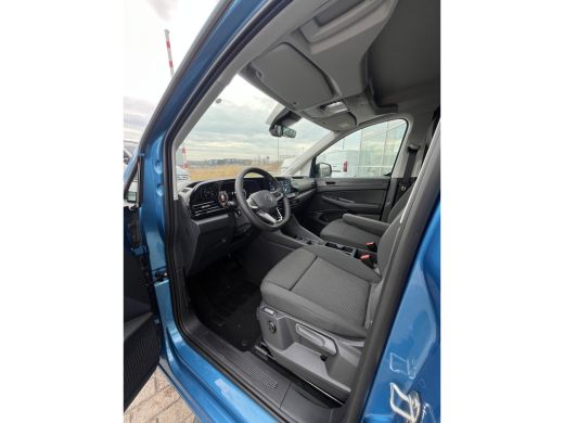 Volkswagen Caddy BPM VRIJ | Style | 123 PK | DSG | Trekhaak | Digitaal Display | Camera ActivLease financial lease