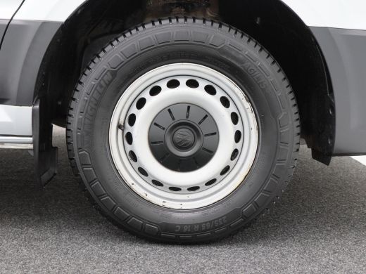 Volkswagen Crafter 35 2.0 TDi 140 Pk L3 DC Comfortline | Open Laadbak | 6 Zitplaatsen | Cruise Control | Privacy Gla... ActivLease financial lease