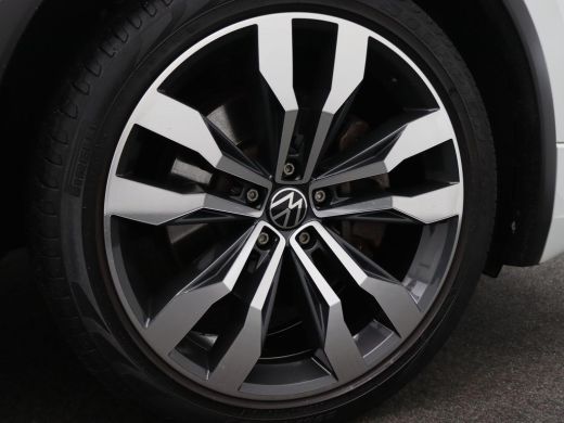 Volkswagen Tiguan 1.4 TSI eHybrid R-Line Business+ 245PK DSG Full led, trekhaak, adaptive cruise met travel assist,... ActivLease financial lease