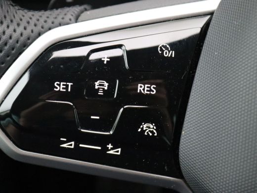 Volkswagen Tiguan 1.4 TSI eHybrid R-Line Business+ 245PK DSG Full led, trekhaak, adaptive cruise met travel assist,... ActivLease financial lease