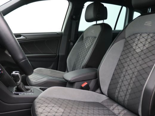 Volkswagen Tiguan 1.4 TSI eHybrid R-Line Business+ 245PK DSG Full led, trekhaak, adaptive cruise met travel assist,... ActivLease financial lease