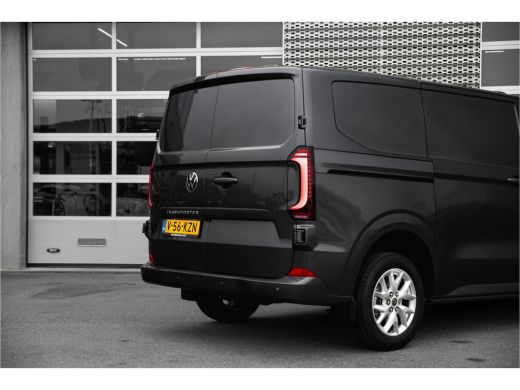Volkswagen Transporter 2024 | Bulli | L1 | 170 pk Automaat | Digitaal Display ActivLease financial lease