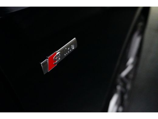 Audi A4 Avant Avant 40 TFSI quattro S edition Competition | Adaptieve Cruise | Keyless | Matrix LED | Dod... ActivLease financial lease