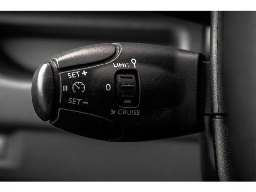 Opel Vivaro 2.0 CDTI L3H1 | Euro 6 | 123 PK | Metallic lak | Carplay | Cruise | Camera | PDC ActivLease financial lease