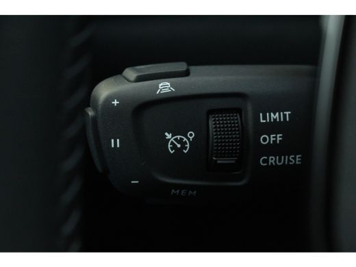 Peugeot 2008 Peugeot 1.2 Hybrid 136 e-DCS6 Allure | Adap. Cruise C | 360 Cam | CarPlay | Climate C. | | Adap. ... ActivLease financial lease