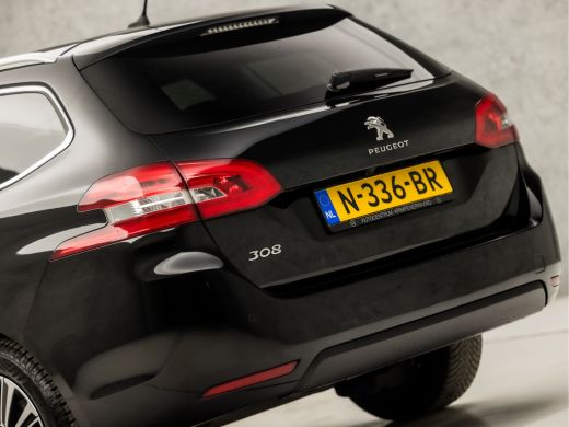 Peugeot 308 SW 1.2 PureTech Sport Automaat (APPLE CARPLAY, GROOT NAVI, 360 CAMERA, ADAPTIVE CRUISE, GETINT GL... ActivLease financial lease