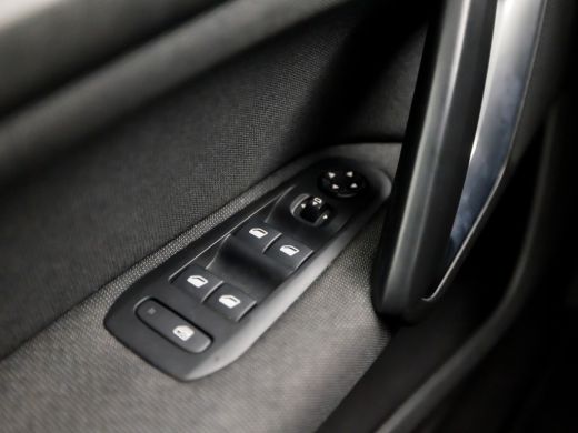 Peugeot 308 SW 1.2 PureTech Sport Automaat (APPLE CARPLAY, GROOT NAVI, 360 CAMERA, ADAPTIVE CRUISE, GETINT GL... ActivLease financial lease
