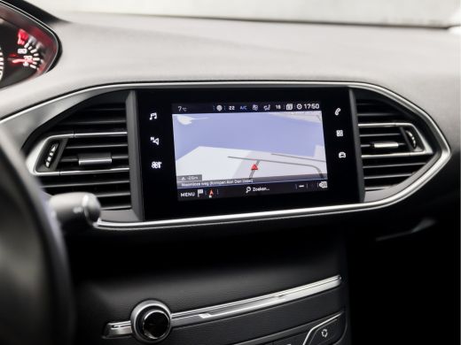 Peugeot 308 SW 1.2 PureTech Sport Automaat (APPLE CARPLAY, GROOT NAVI, 360 CAMERA, ADAPTIVE CRUISE, GETINT GL... ActivLease financial lease