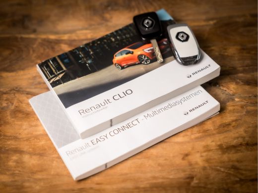 Renault Clio 1.0 TCe Sport (NIEUW MODEL, APPLE CARPLAY, GROOT NAVI, PARKEERSENSOREN, SPORTSTOELEN, CRUISE, LED... ActivLease financial lease