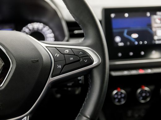 Renault Clio 1.0 TCe Sport (NIEUW MODEL, APPLE CARPLAY, GROOT NAVI, PARKEERSENSOREN, SPORTSTOELEN, CRUISE, LED... ActivLease financial lease