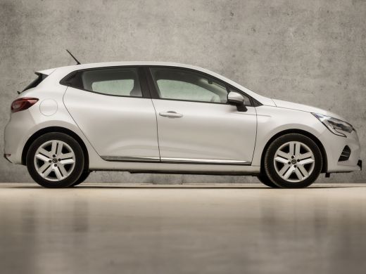Renault Clio 1.0 TCe Sport (NIEUW MODEL, APPLE CARPLAY, GROOT NAVI, PARKEERSENSOREN, SPORTSTOELEN, CRUISE, LED... ActivLease financial lease