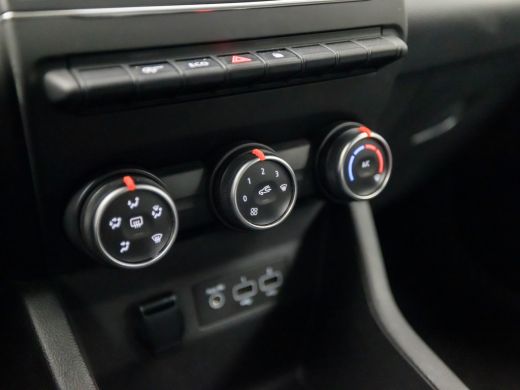 Renault Clio 1.0 TCe Sport (NIEUW MODEL, APPLE CARPLAY, GROOT NAVI, PARKEERSENSOREN, SPORTSTOELEN, CRUISE, LED... ActivLease financial lease