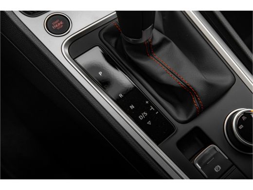 Seat Ateca 1.5 TSI FR Business Intense | Stoel + Stuur verw. | Keyless | 19 inch | Camera | Navi | ActivLease financial lease